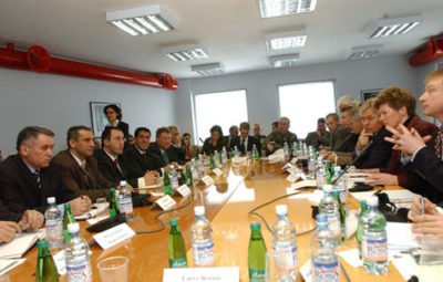 Temas Grubu Priştine’de Toplı Ana Konu Yerel Yönetim Reformuydu