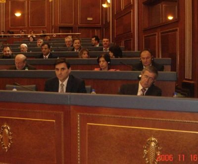 6+ Parlamenter Grubu Kosova Noterliğine ait Yasa Taslağını görüştü.