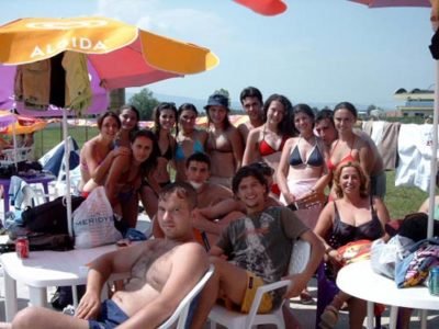 Gençler unutulmaz bir havuz keyfi yaşadı