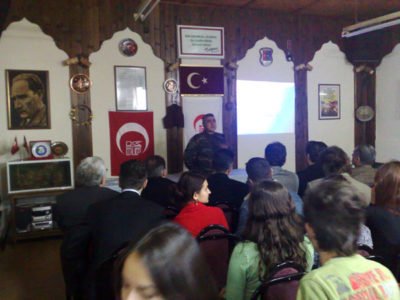 Gençler “AIDS’e HAYIR” dedi