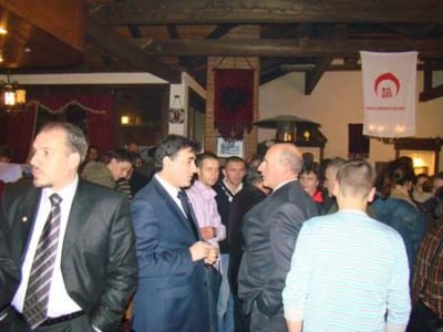 Örgütlü Bir Topluluk Olarak Birlik İçinde Hareket Edilmeli