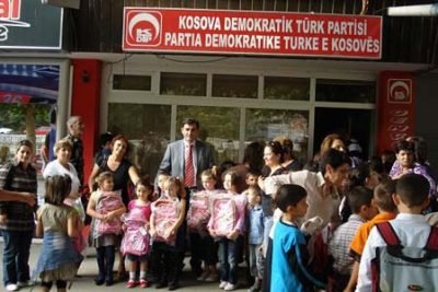 Prizren Öğrencilerine Çanta ve Kırtasiye Yardımı