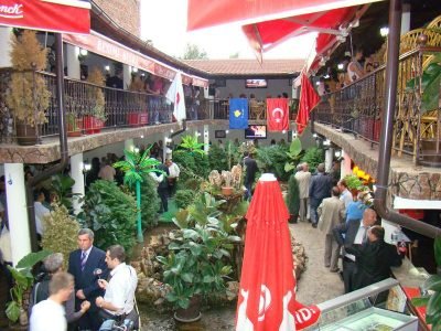 Kosovalılar Çifte Bayram Kutluyor