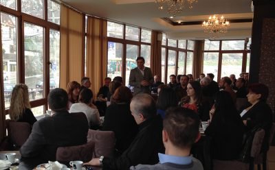 KDTP Prizren Şubesi Belediye Seçimlerinde aday olan partililerle kahvaltıda bir araya geldi