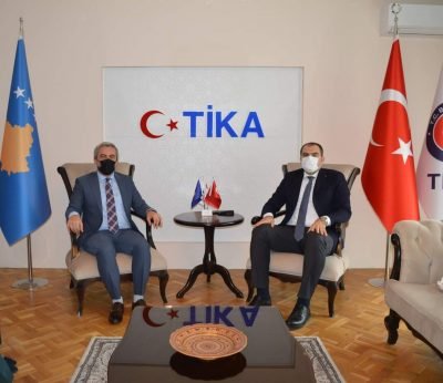 Bakan Kervan’dan Tika’ya Nezaket Ziyareti