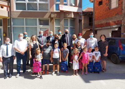 Türkçe 1.Sınıflara Kayıt Yaptıran Öğrencilere Çanta ve Okul Malzemesi Dağıtımı