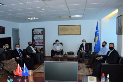 KDTP Merkez Heyetten Bakan Kervan’a Nezaket Ziyareti