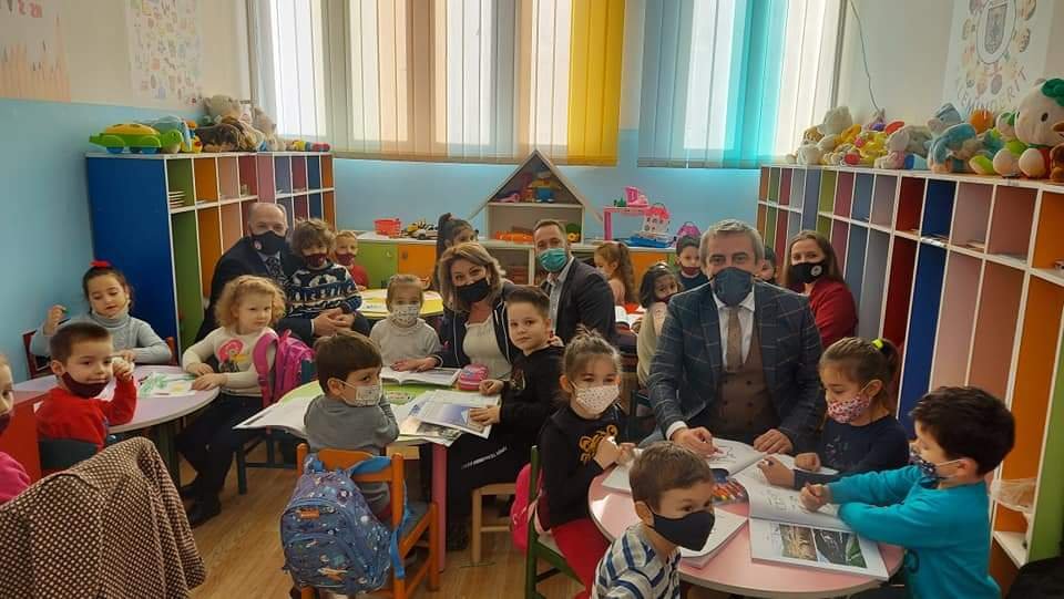 Anasıfı Öğrencilerine Boyama Kitapları Dağıtıldı