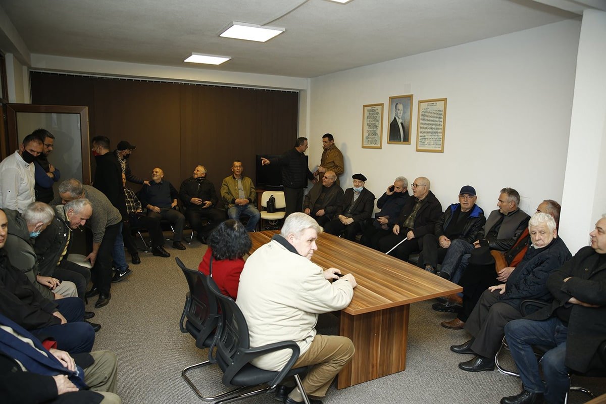 Vıçıtırn’da Partililerle bir araya geldi