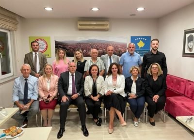 Başkanımız ve Bakanımız Fikrim DAMKA, Bakan Nagavci ile Birlikte Prizrenliler Derneği’ni Ziyaret Etti