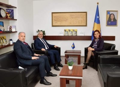 Başkanımız Topluluklara Yeni İş Yerlerinin Açılması için Başbakan Yardımcısı Redzepi ve İç İşleri Bakanı Sveçla ile Görüştü