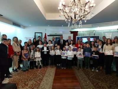 Kosova’da Türkçe Eğitimde Teknolojik Atılım Projesi’nin son ayağı Priştine’de Düzenlendi