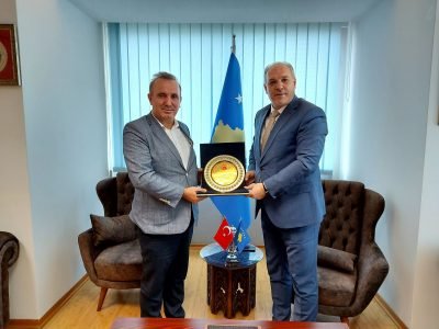 Yunus Emre Müdürü’nden Veda Ziyareti