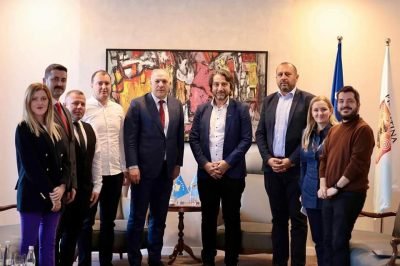 Genel Başkanımız ve Beraberindeki Heyet, Priştine Belediye Başkanını Ziyaret Etti