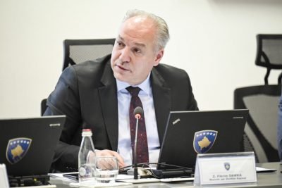 Başkanımız Kosova Bütçesinden Yardım Fonu Sağlanması ile Hükümet Binasının Türkiye Cumhuriyeti Bayrağının Renklerine Bürünmesini Talep Etti