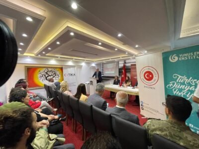 “Dünyaya İlham Veren O Gece: 15 Temmuz” Paneli Düzenlendi