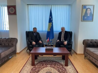 Başkanımız, Piriştine Eğitim Müşaviri Veysel Erdel’i Makamında Kabul Etti