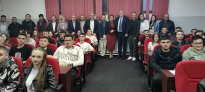 Gençlik Yasa Tasarısı Tanıtımı İçin Prizren ve Priştine’de Liseli Gençlerle Buluşma