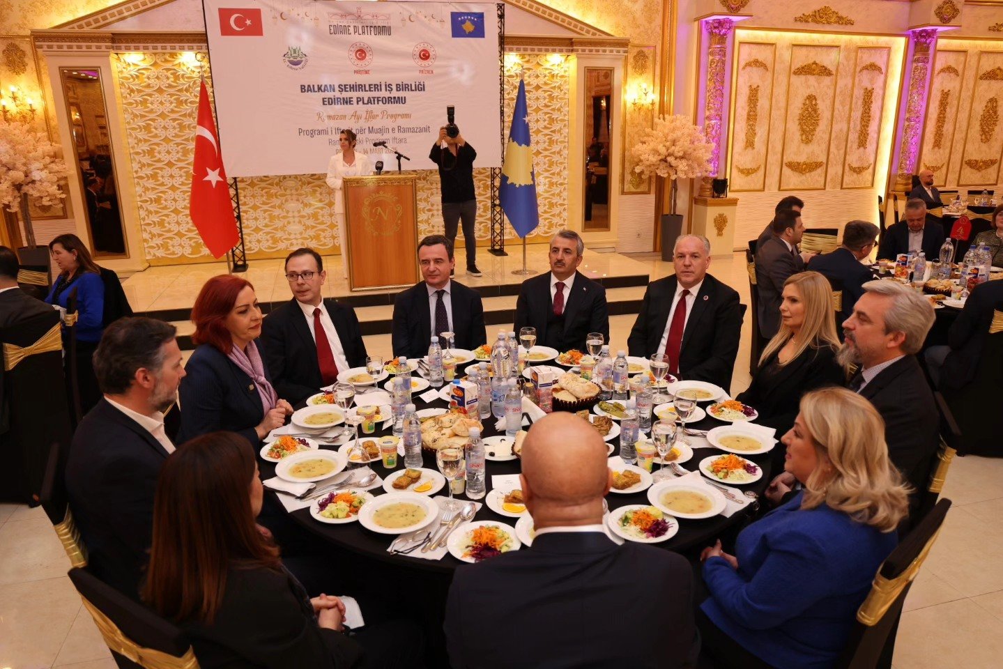 Edirne Valiliği İftarına Yoğun İlgi